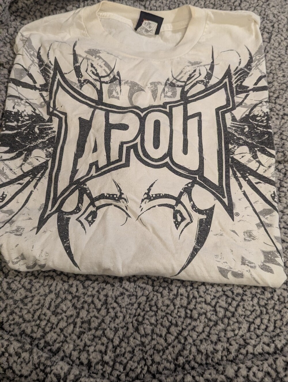 Tapout "American Arrogant" graphic t-shirt